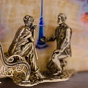 Бронзовая картина «Предложение. Пятигорск. Старый ресторан Провал» с подсветкой — необычный подарок — фотография 5