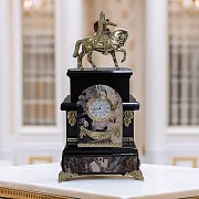Каминные часы «Юрий Долгорукий» из яшмы и долерита — красивый подарок — фотография 1
