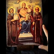 Икона Богоматери "Домостроительница" +подставка в подарок — фотография 1