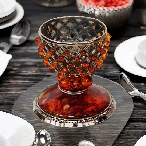 Подставка под яйцо (янтарь) — оригинальный подарок
