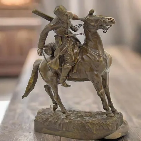 Композиция «Всадник» из бронзы — оригинальный подарок