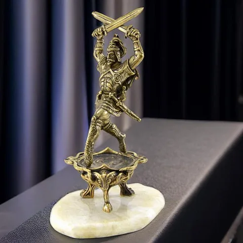 Ручная работа: Статуэтка «Сослан» из бронзы на ониксе